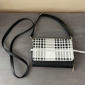 Thirty-One small Crossbody Wallet Purse, black and white plaid